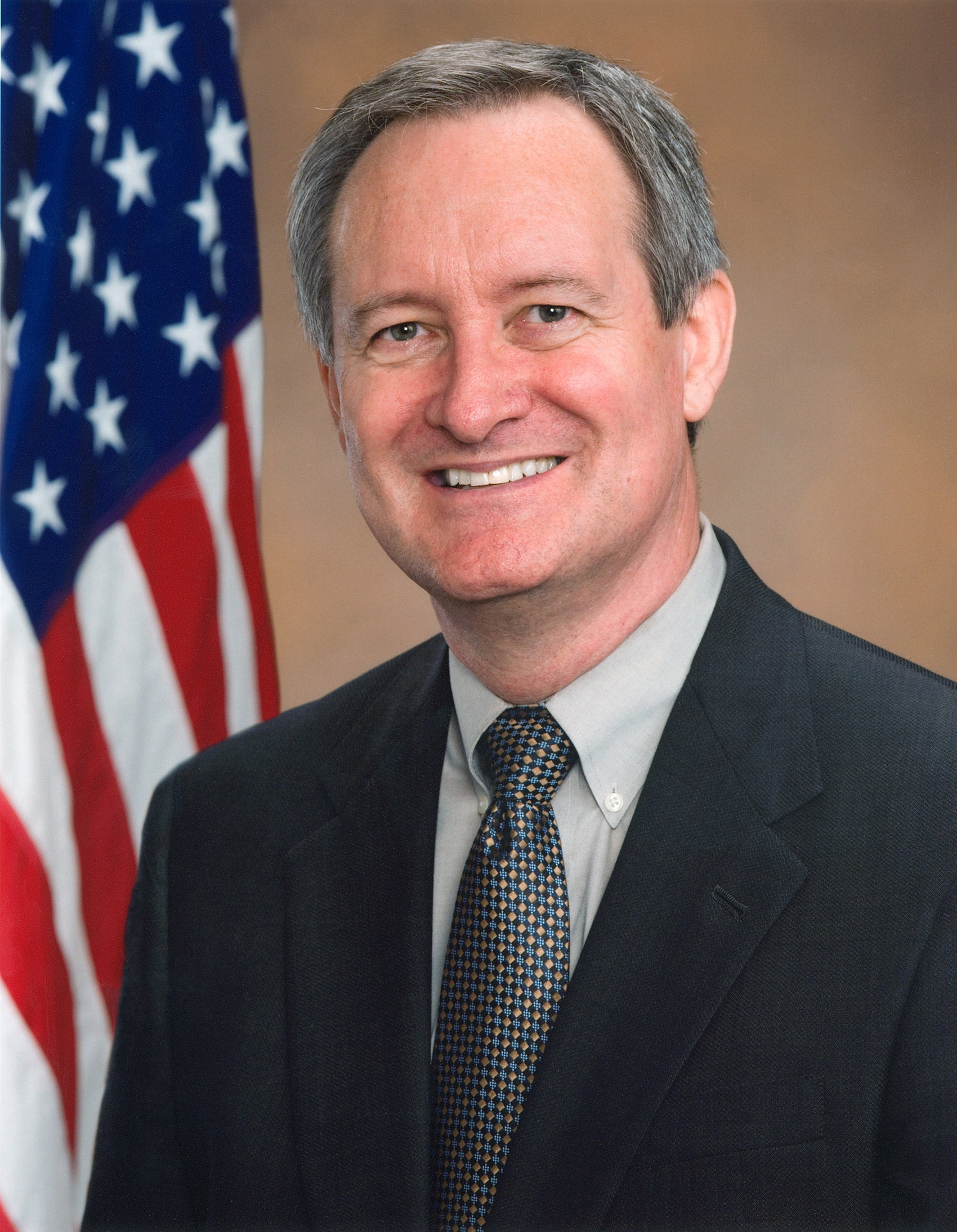 Headshot of Mike Crapo