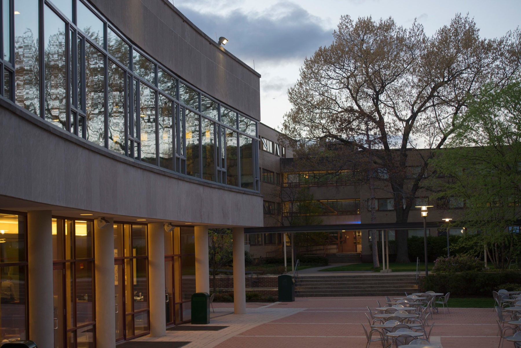 Caspersen Student Center as dusk