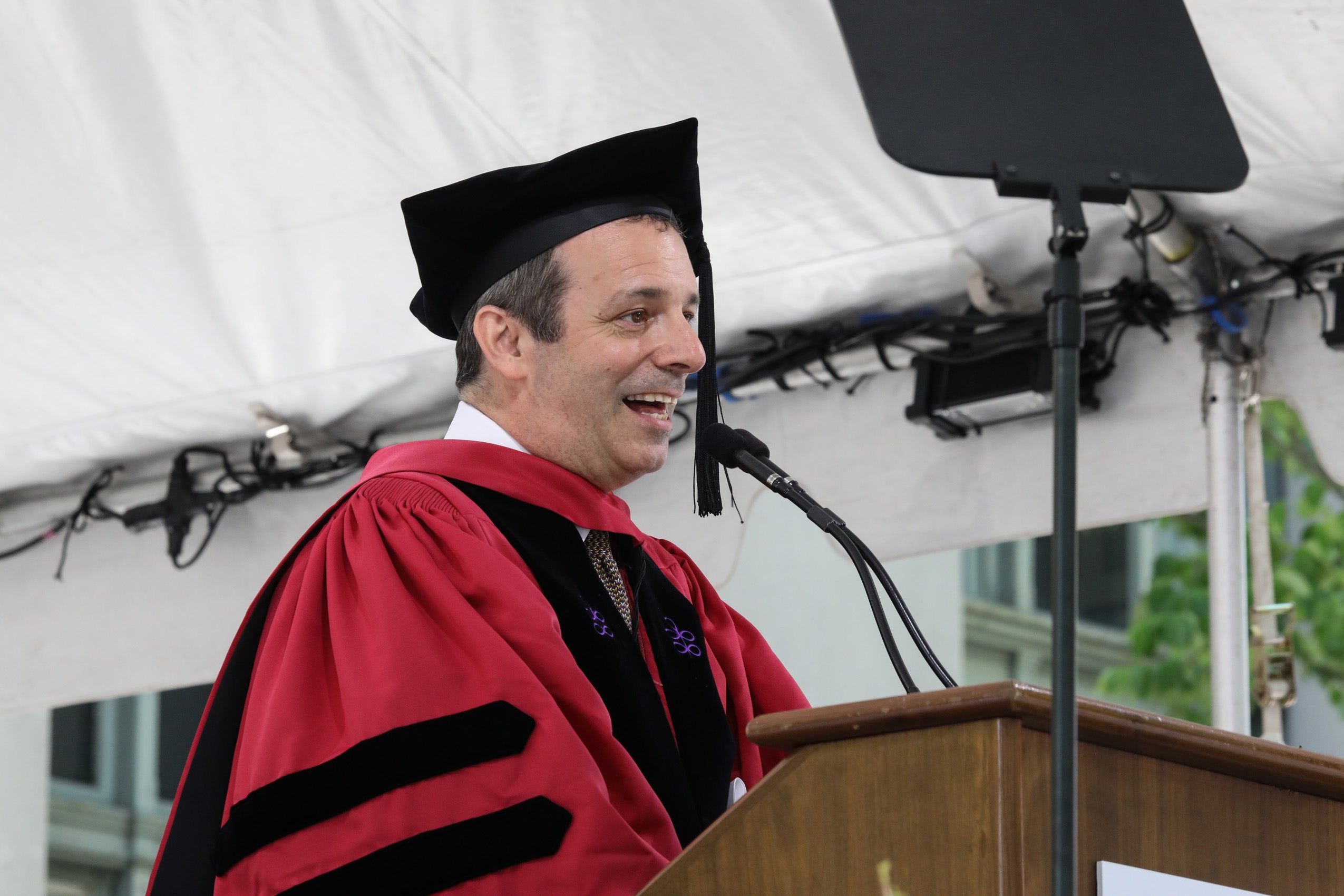 In commencement address, Dean Manning shares 'canons for the construction of life'