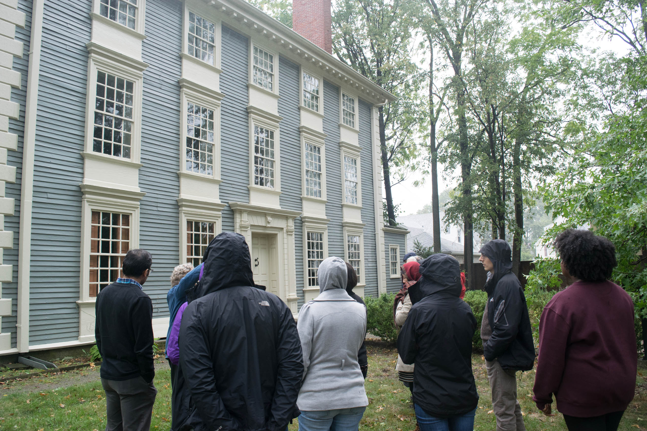 Photo of visitors from HLS outside the The Royall House and Slave Quarters in Medford, Massachusetts