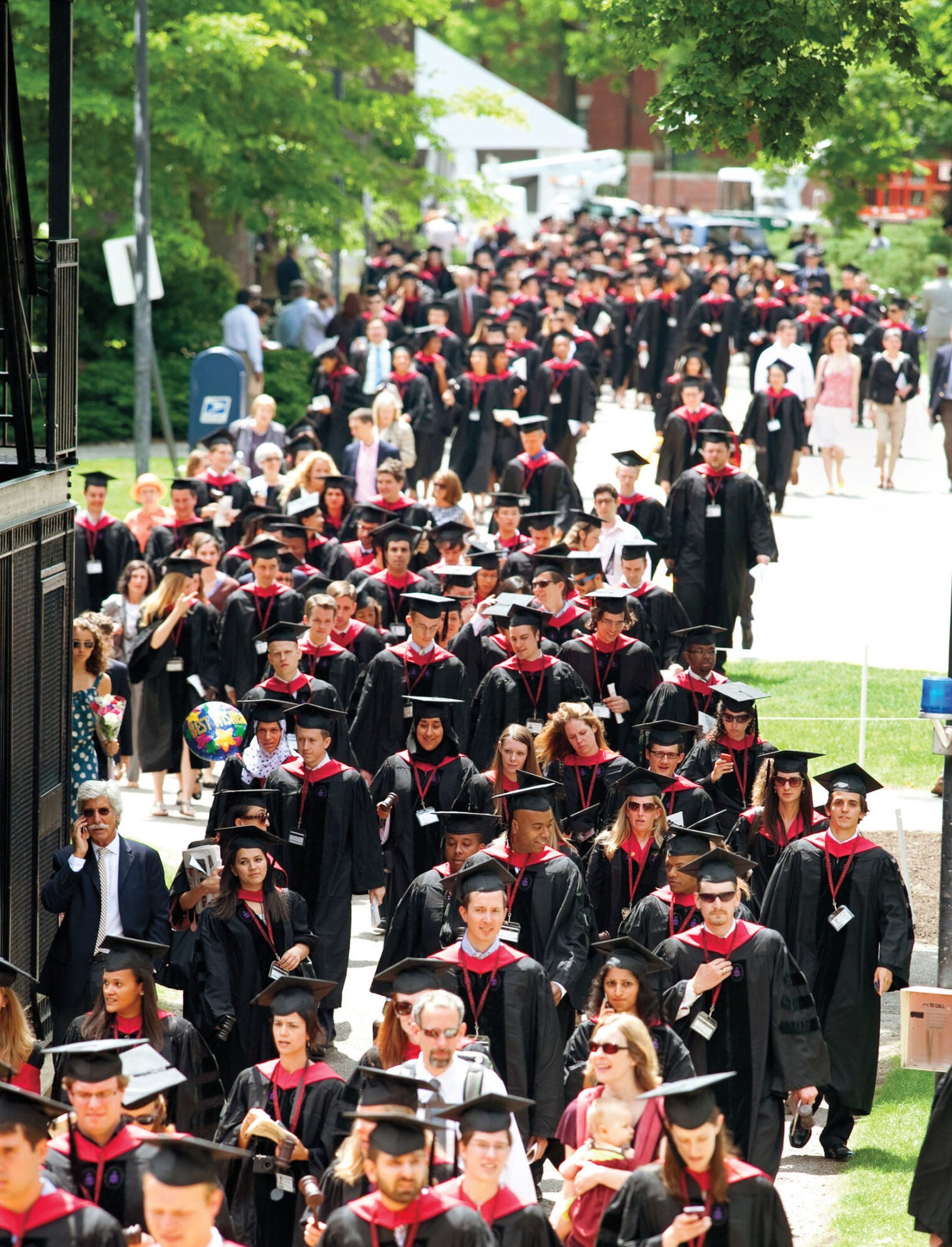 2010 graduates walking