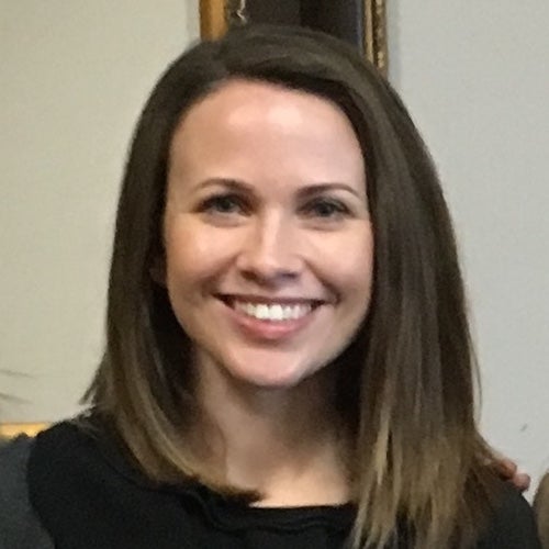 headshot of Emma Scott