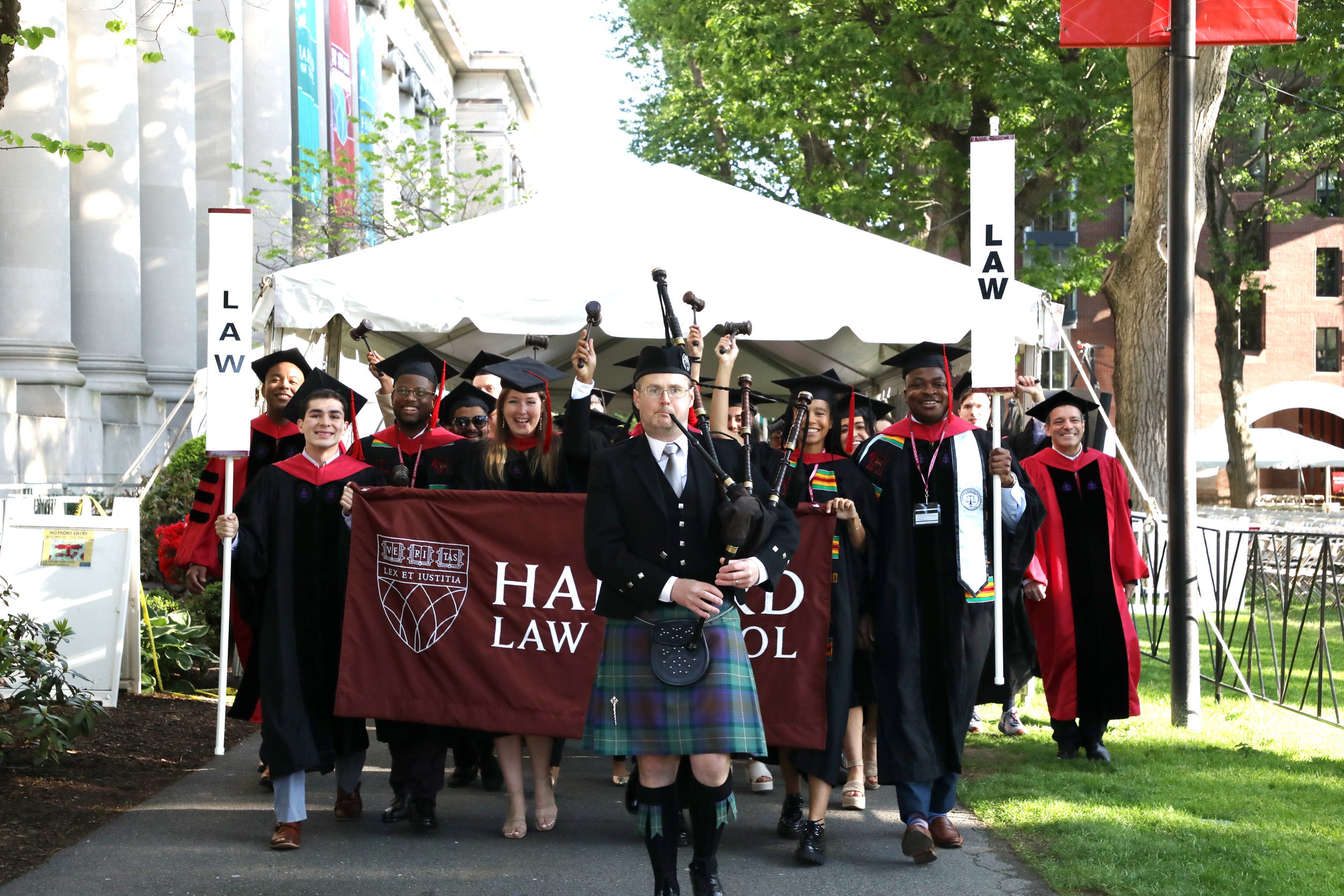 Bagpiper leads HLS procession to Harvard Yard