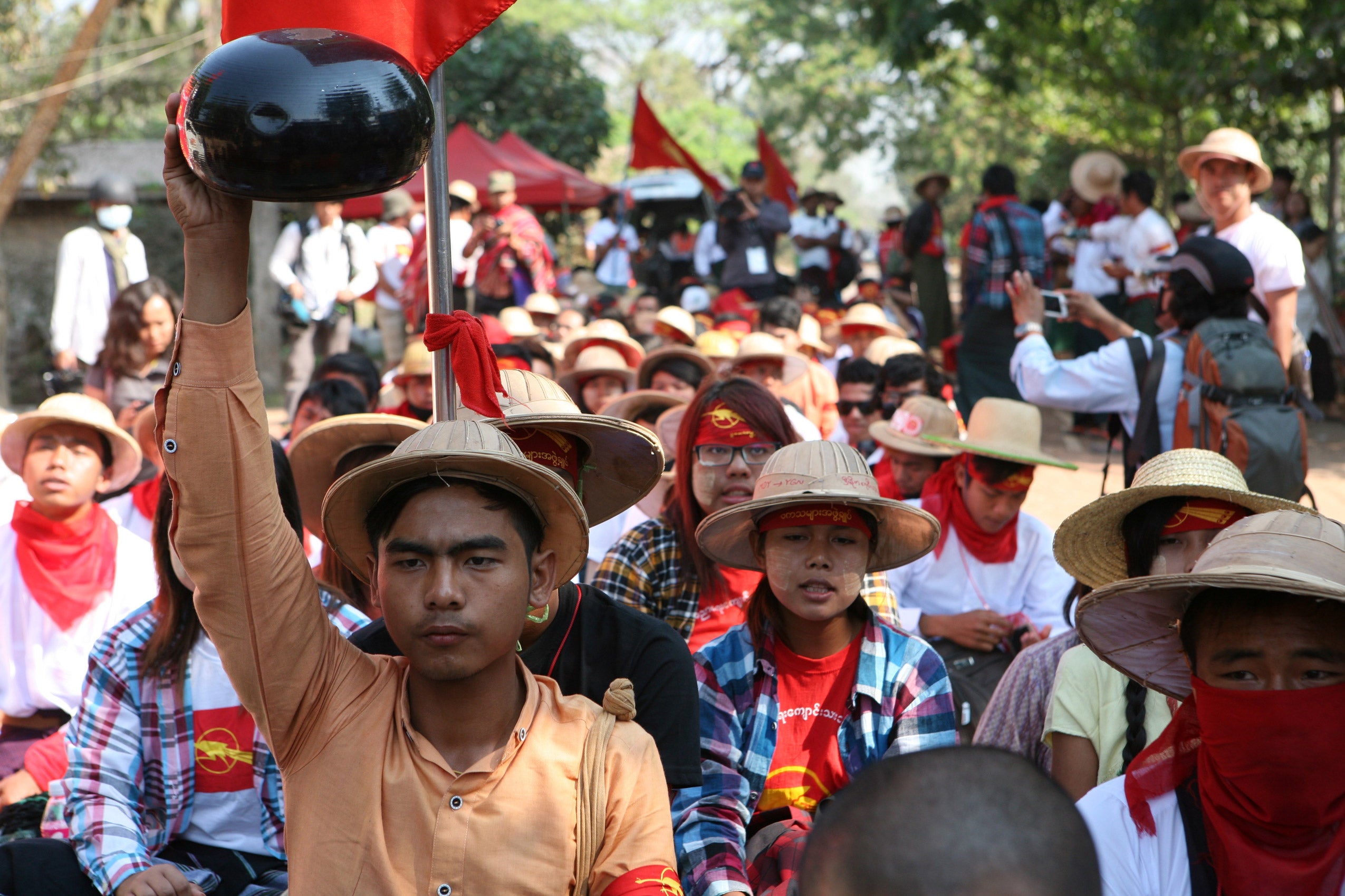 a large group of people