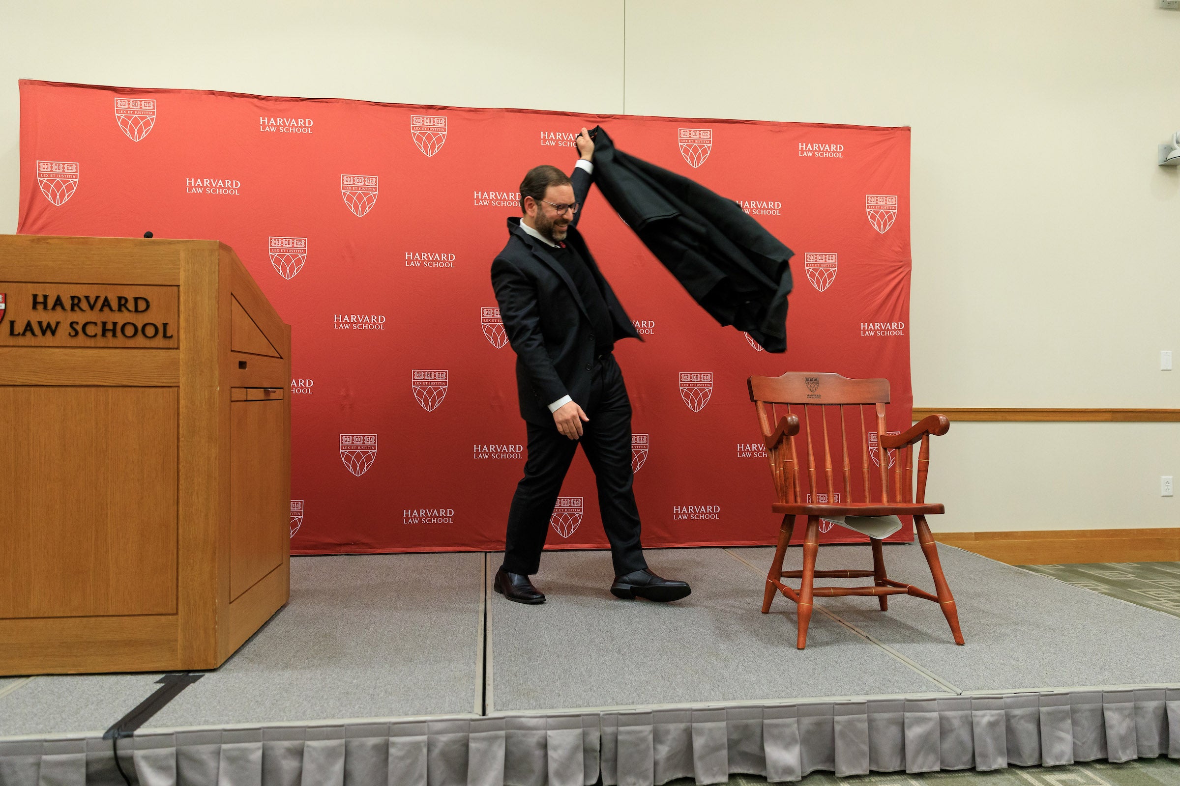 Stephen Sachs reveals chair.