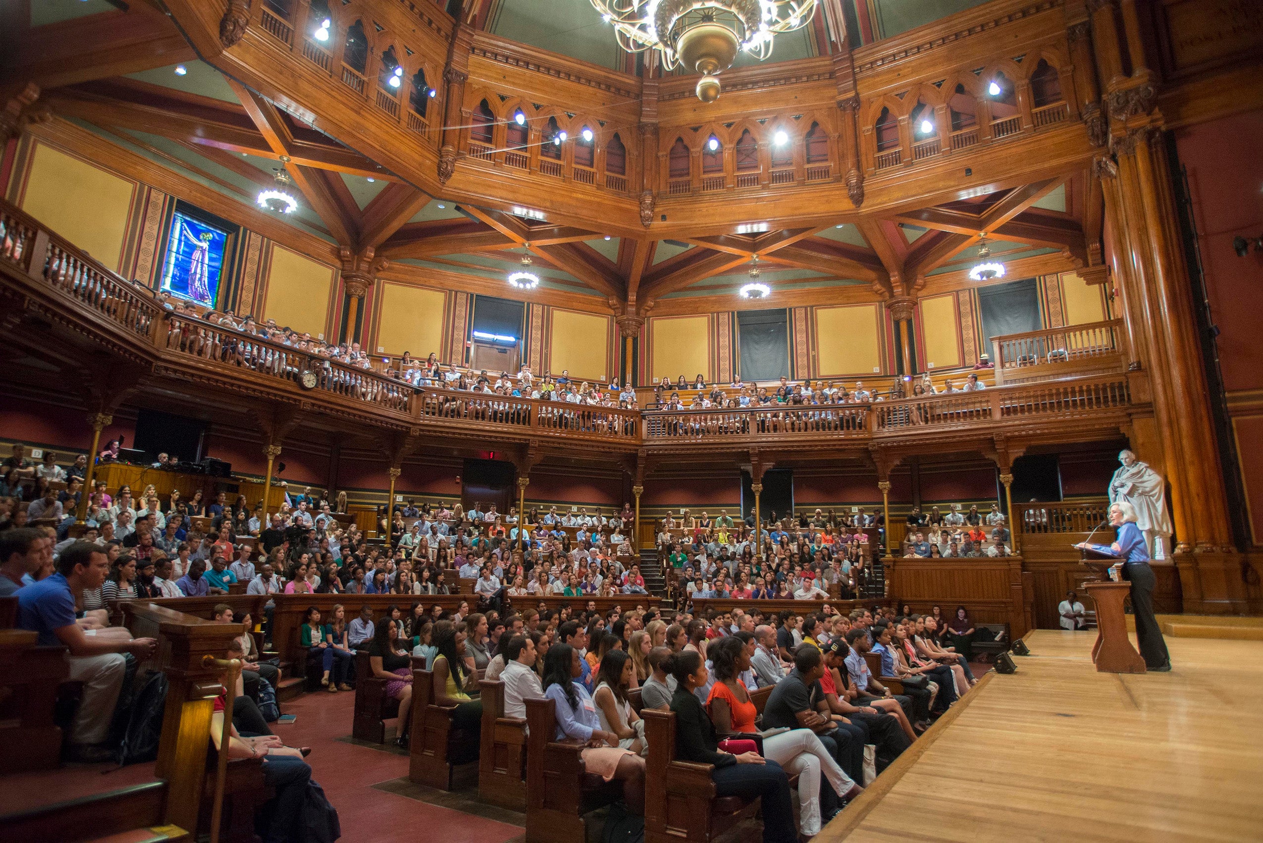 Minow speaks to crowd at Sanders Theater