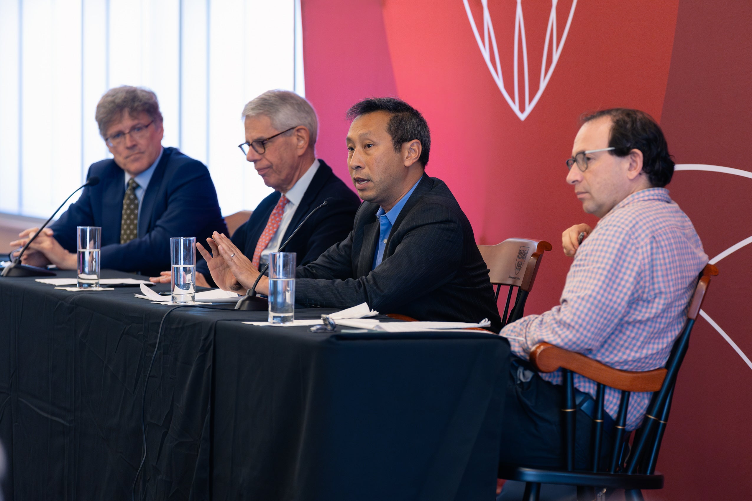 Featured image for Experts examine the Trump administration’s policies on tariffs, international business article