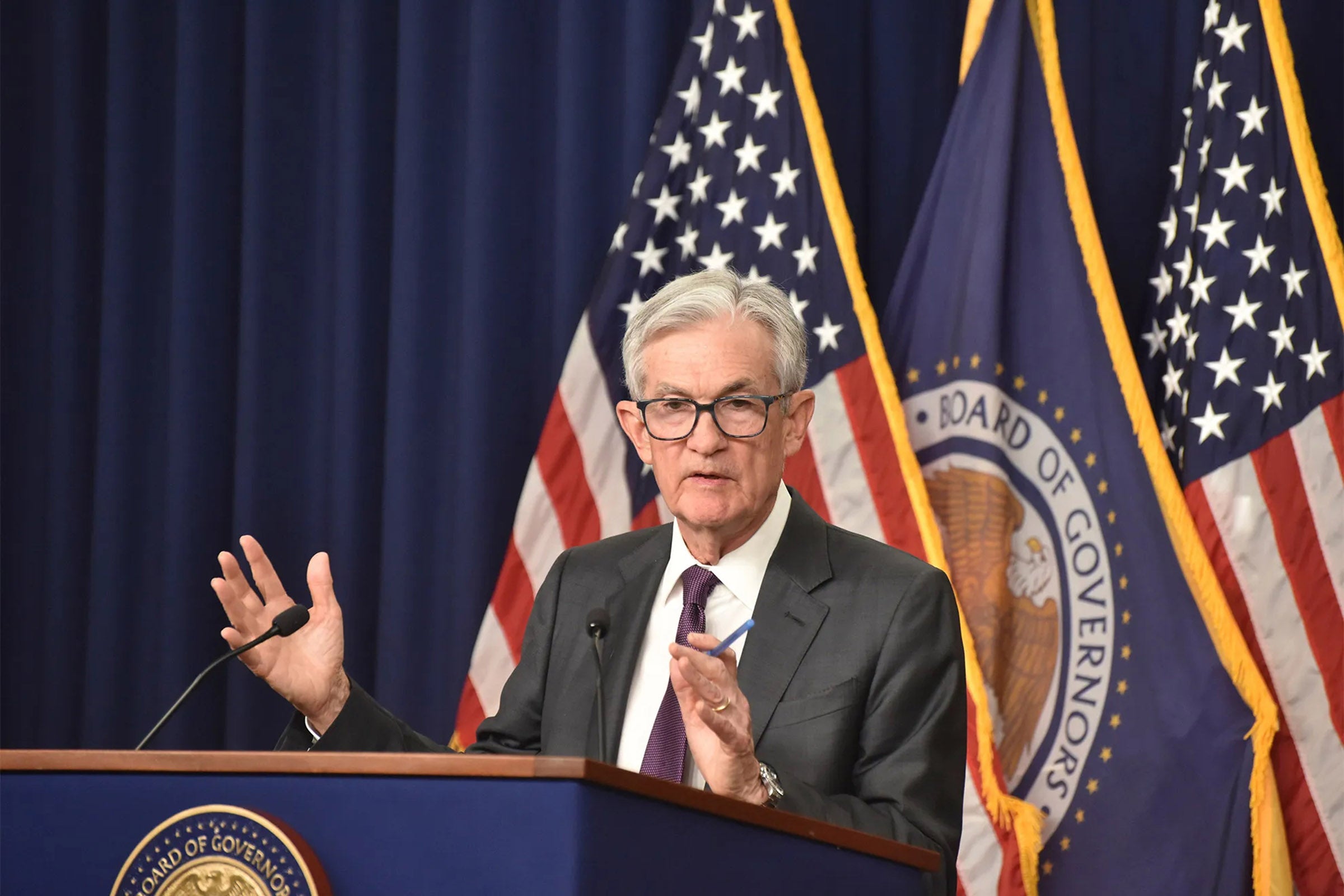 Featured image for Can Trump fire the Fed chairman? article