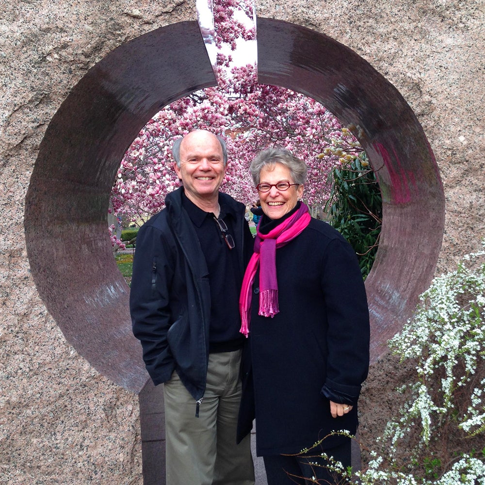 Jamie Studley and Gary Smith ’76 at the Smithsonian.