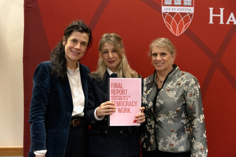 Isabelle Ferreras, Yolanda Diaz Pérez, Sharon Block.