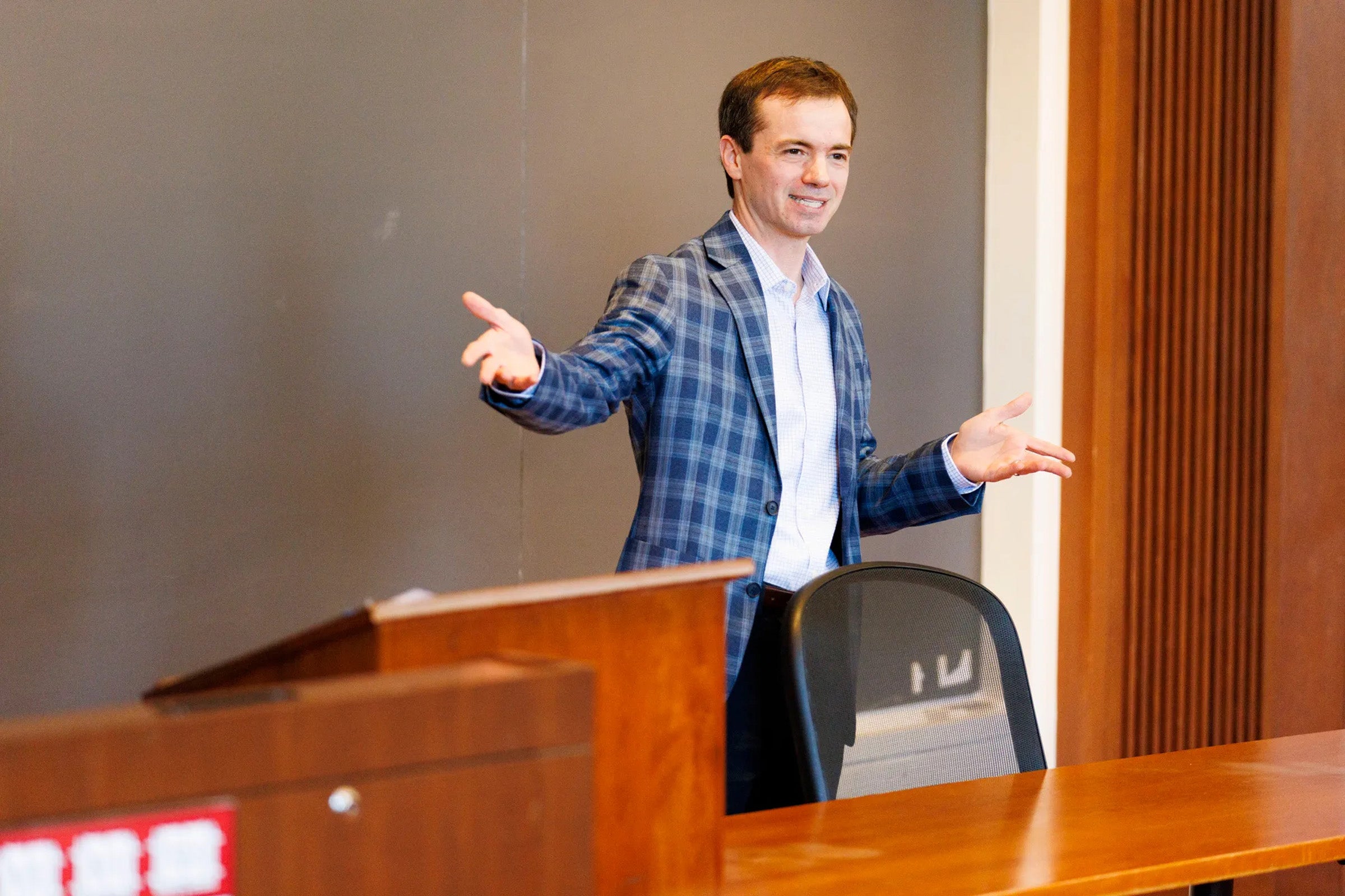 Featured image for When is it time to dissent? article