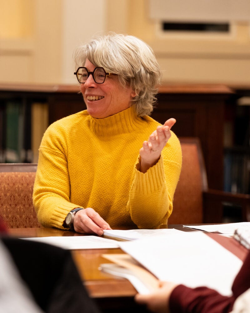Jill Lepore speaking with seminar participants.
