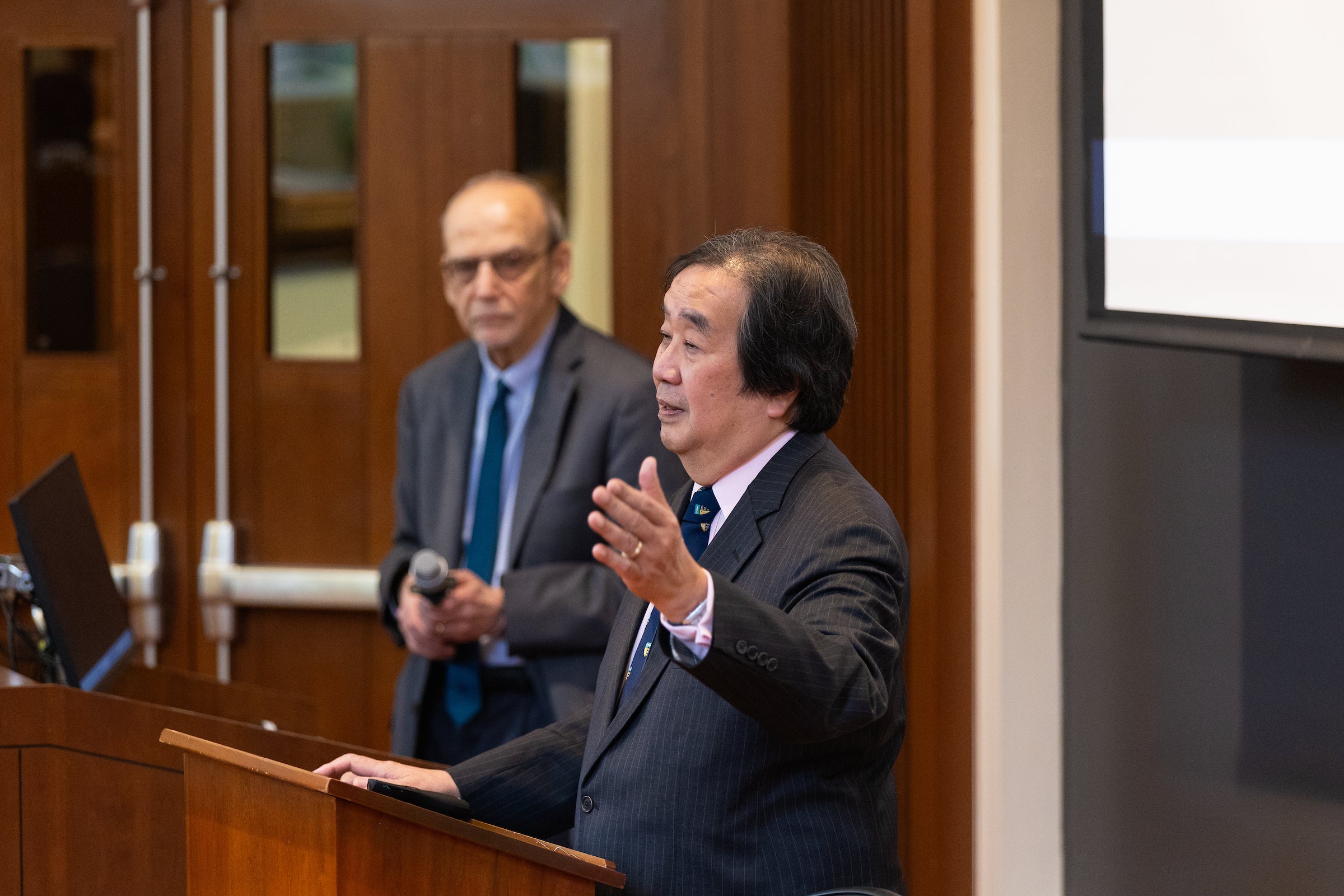 Harold Koh gives a lecture.